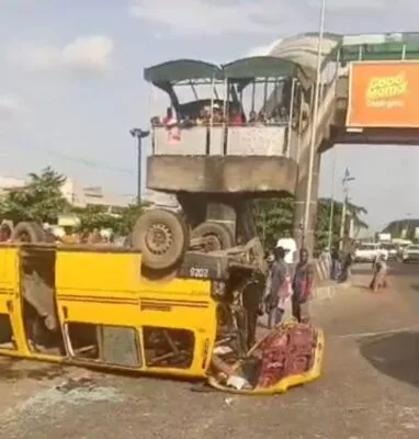 LASTMA rescues two victims from Ogudu truck-bus crash 1 20260531 212921 382x400 1