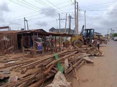 Pandemonium as hoodlums destroy shops, goods worth millions in Akure 1 7c5f10f9 7237 468f ad3f 4173a6f6c5ad