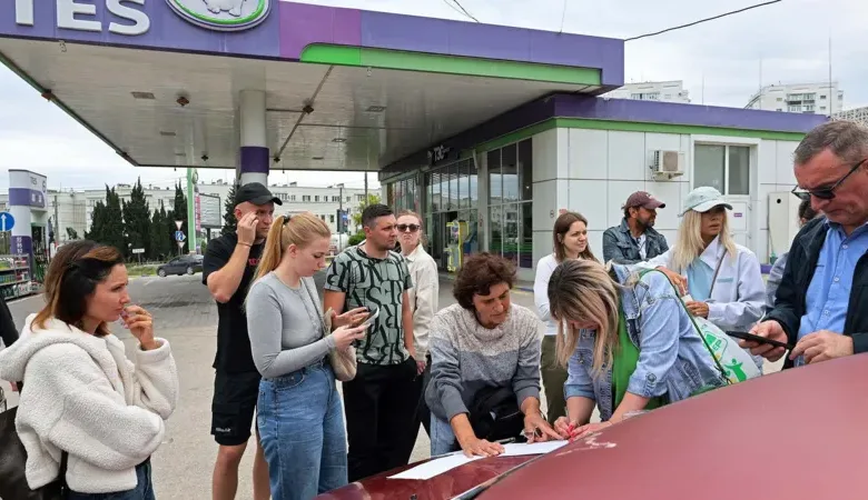 Russia's fuel crisis intensifies as Ukraine steps up strikes on occupied territories 1 a02730a0 635c 11f1 8e1d bbbb1017d210.jpg