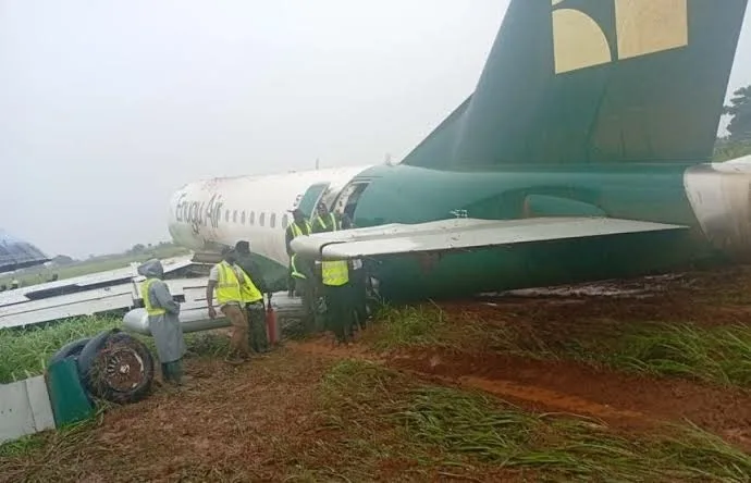 NSIB opens investigation into Enugu Air runway excursion at Benin Airport 1 images 32 1 690x444 1