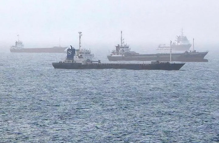 Iran, Oman near deal to reopen Strait of Hormuz with both countries collecting ‘service fee’: report 1 2026 incident involving tanker military 135482759