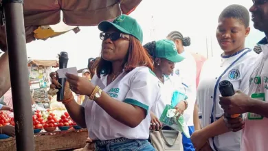 Edo govt takes clean environment campaign to Aduwawa market, rewards cleanliness 8 FB IMG 17867993334542
