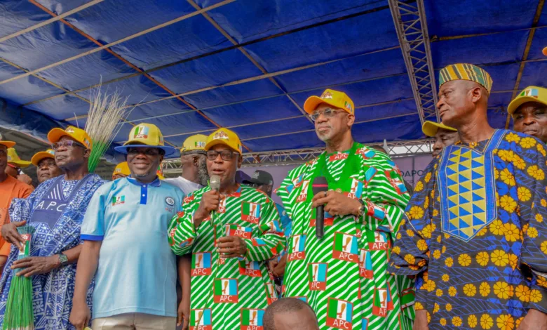 PDP, ADC leaders dump opposition for APC in Ogun 1 IMG 20260821 WA0530