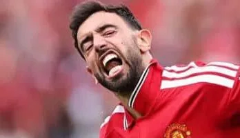 Fernandes hat-trick fires Man United to 5-2 win 17 IMG 20260830 WA03012