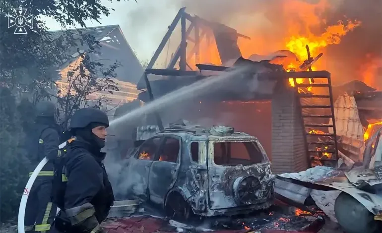 Ukraine hits Russian Starlink-style network, Moscow tracks arms package 1 afp 6a8076e0b081 1786803936