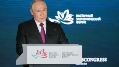 Putin cites chance of peace deal, Ukraine sees 'new dynamic' 6 FHW4O3ULZJIRHHXWTZFJSFESLQ