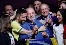 Lula wins fourth term as Brazil president after historic upset over far-right Flávio Bolsonaro 4 4778