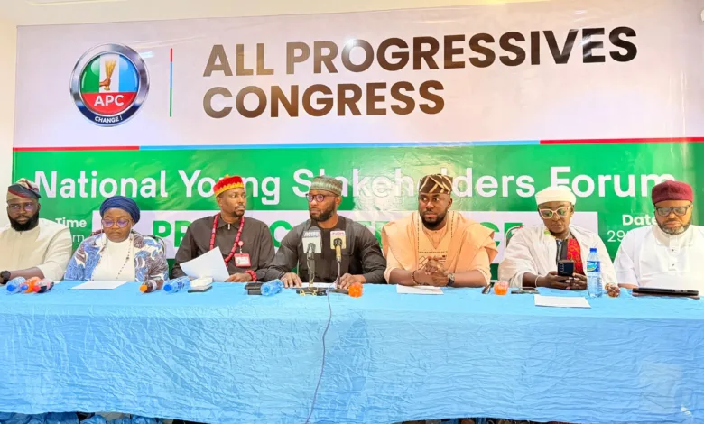 APC youth stakeholders pass vote of confidence on Dayo Israel 1 5cf471a7 266c 45a6 9f85 90087e6a40f4