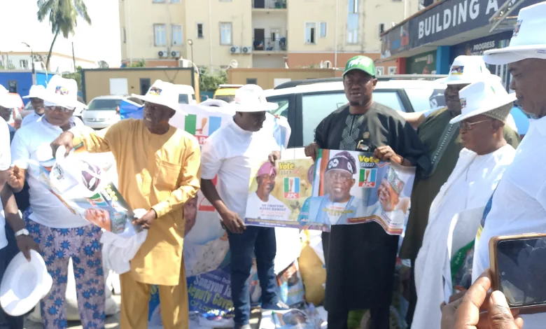 Owode Motor Spare Parts Dealers back Tinubu, Hamzat with campaign vehicle, souvenirs 7 IMG 20261015 144339 934